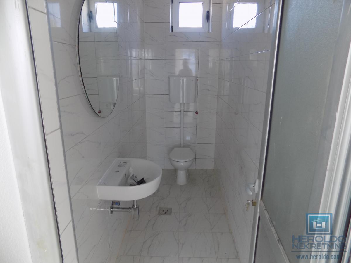 Hala za izdavanje-poslovna zgrada za izložbeni ili prodajni prostor 10