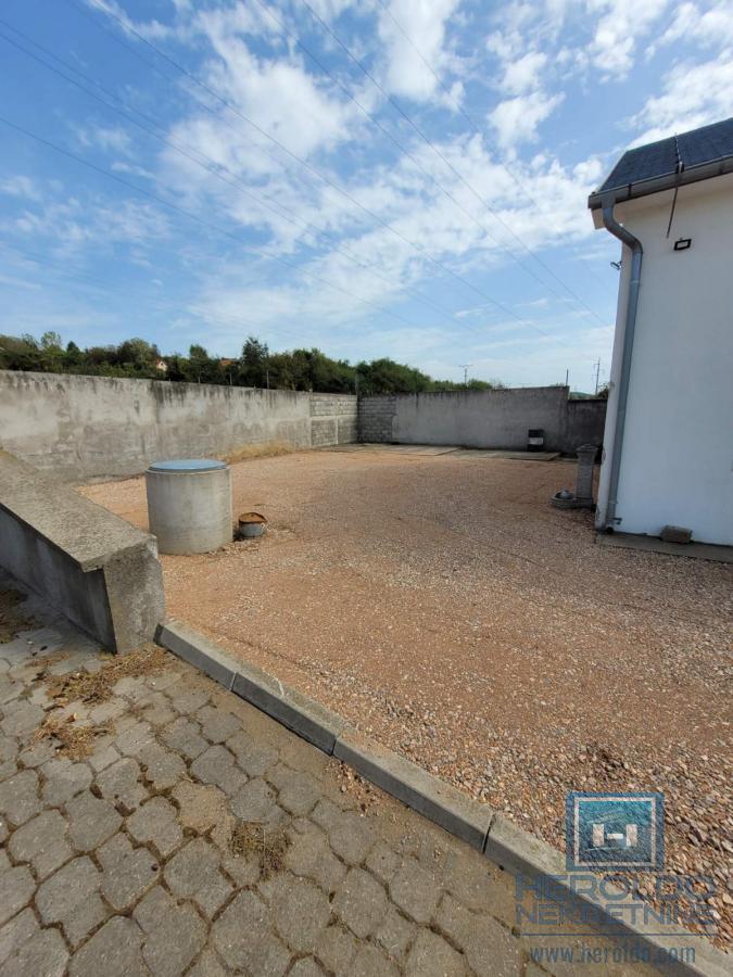 Hala za izdavanje-poslovna zgrada za izložbeni ili prodajni prostor 15