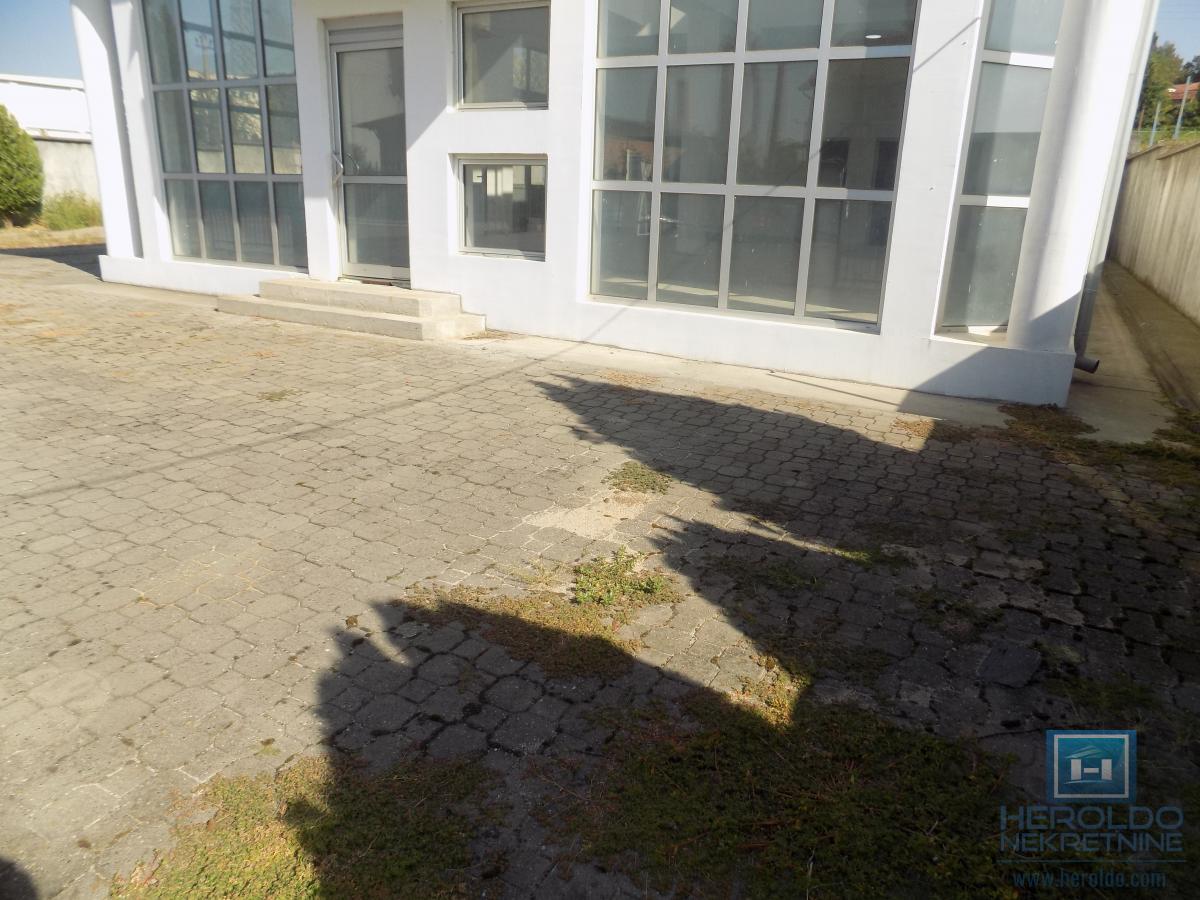 Hala za izdavanje-poslovna zgrada za izložbeni ili prodajni prostor 3