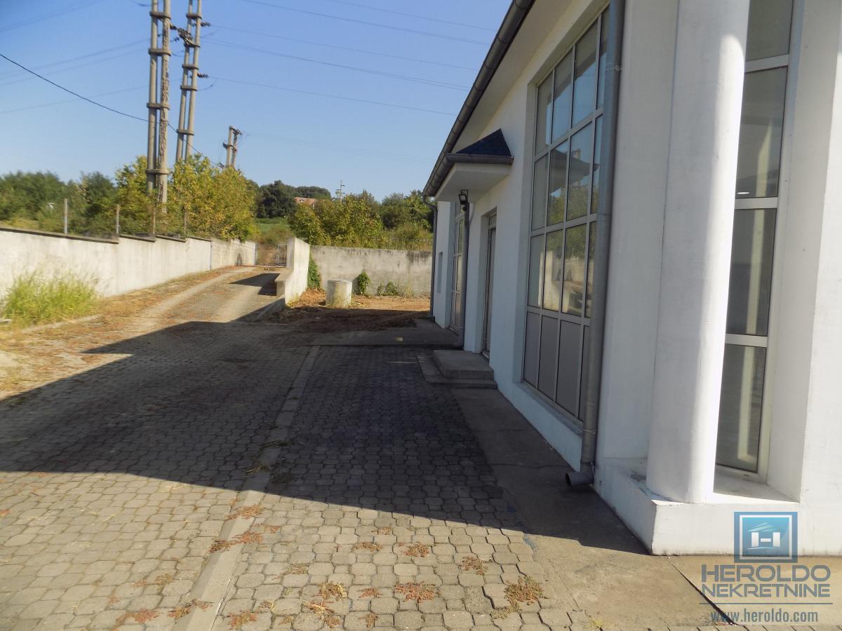 Hala za izdavanje-poslovna zgrada za izložbeni ili prodajni prostor 4