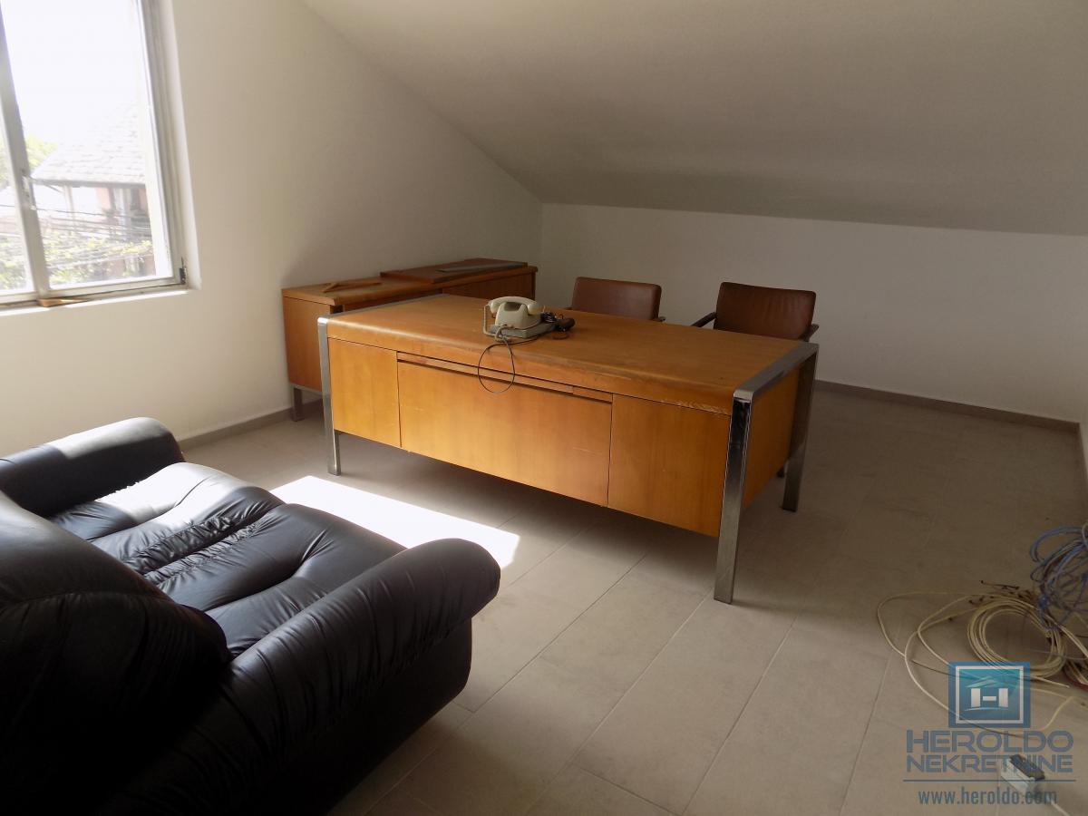 Izdajemo prostor-magacin za potrebe mesne industrije 44