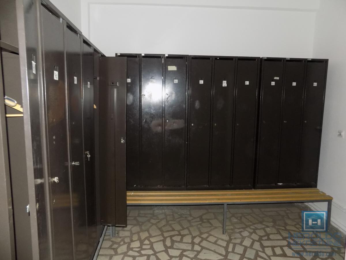 Izdajemo prostor-magacin za potrebe mesne industrije 38