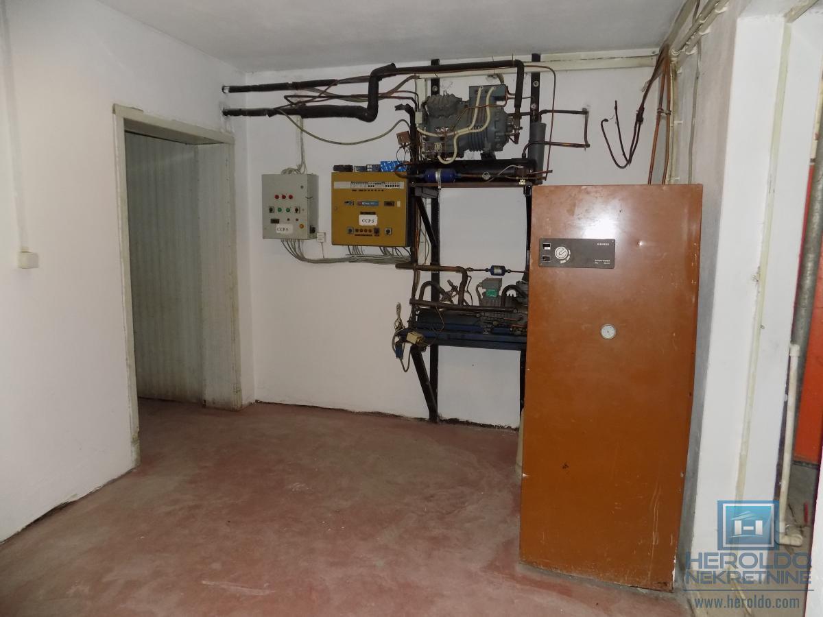 Izdajemo prostor-magacin za potrebe mesne industrije 27