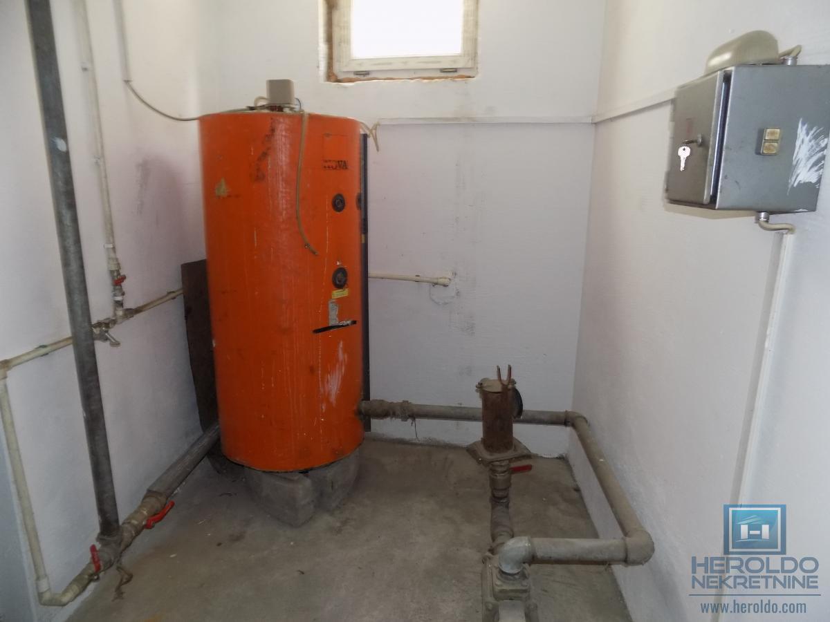 Izdajemo prostor-magacin za potrebe mesne industrije 29