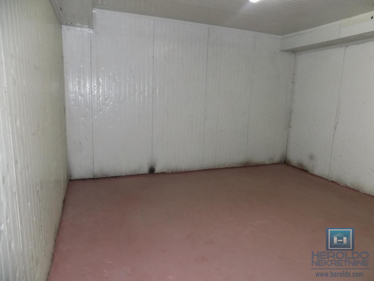 Izdajemo prostor-magacin za potrebe mesne industrije 30
