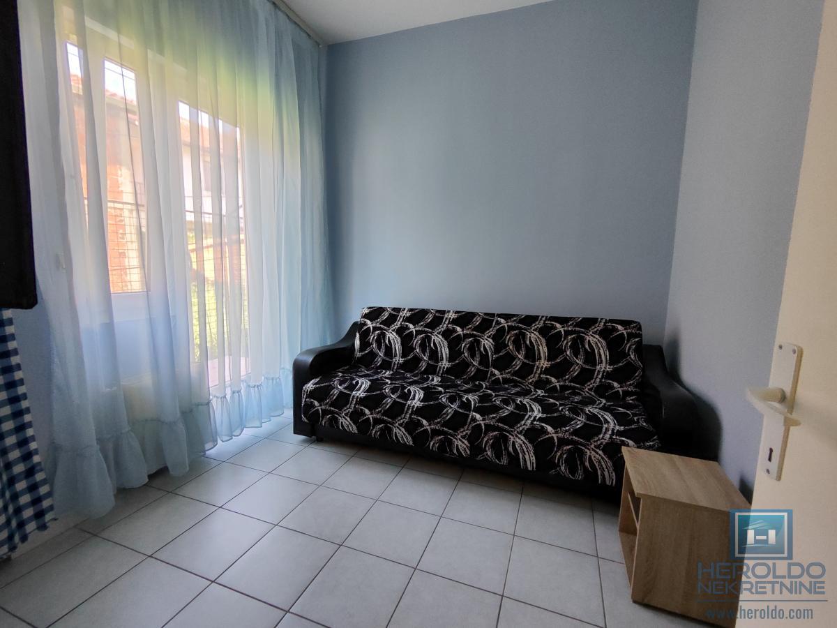 Jednosoban stan u centru, prizemlje 8