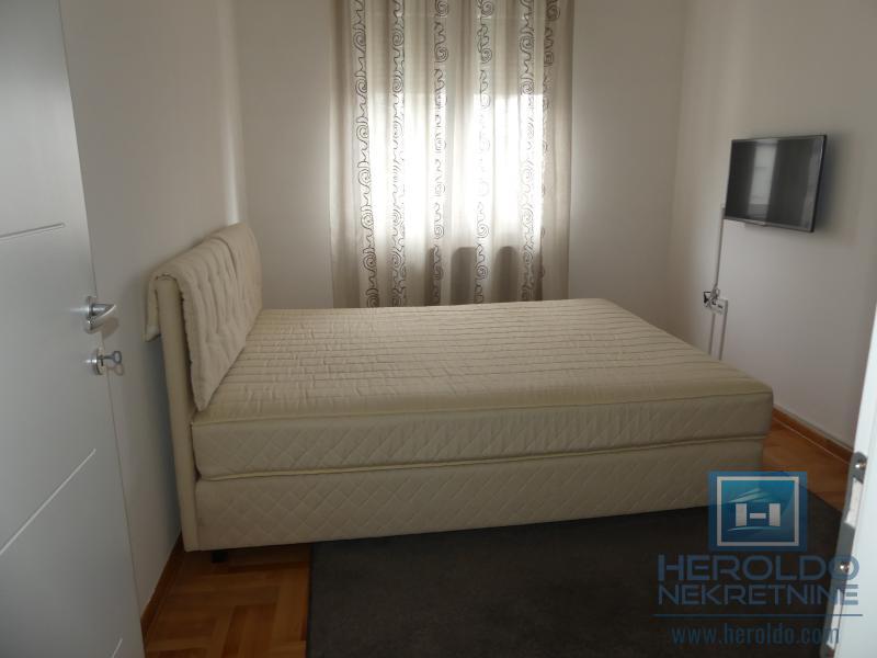 Komforan četvorosoban stan u Plavuši, Jagodina 5