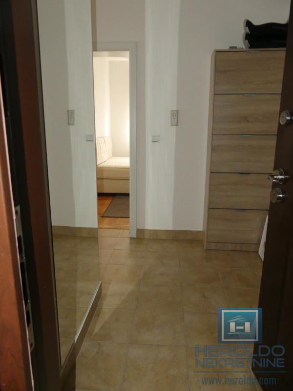 Komforan četvorosoban stan u Plavuši, Jagodina 7