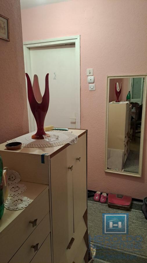 Komforan, namešten, dvosoban stan na Pivari 10