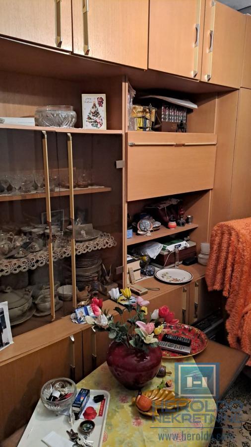 Komforan, namešten, dvosoban stan na Pivari 7