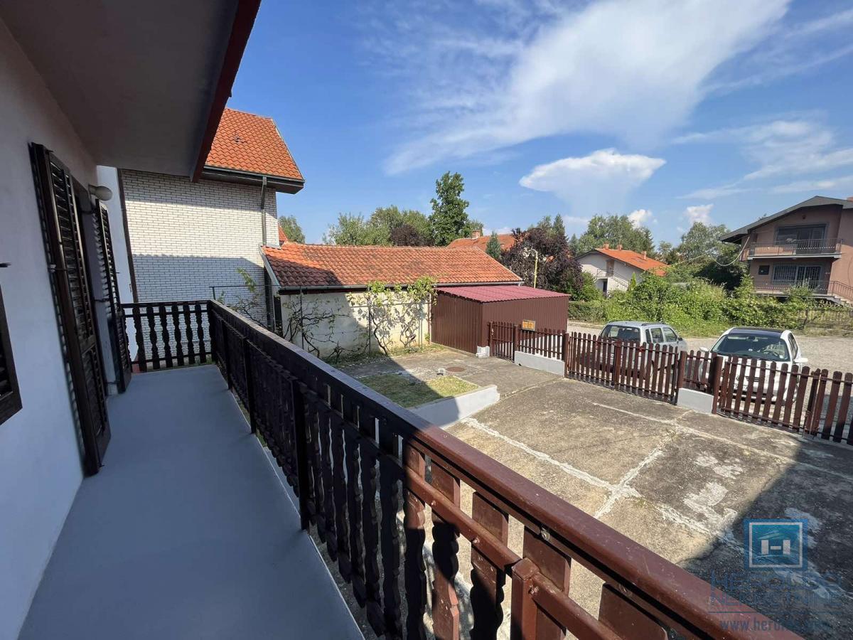 Komforna kuća na Budžinom brdu 26