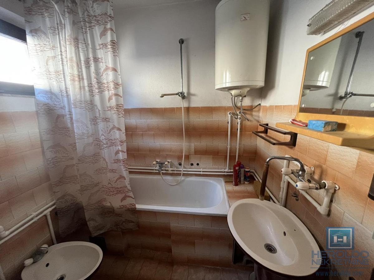 Komforna kuća na Budžinom brdu 27