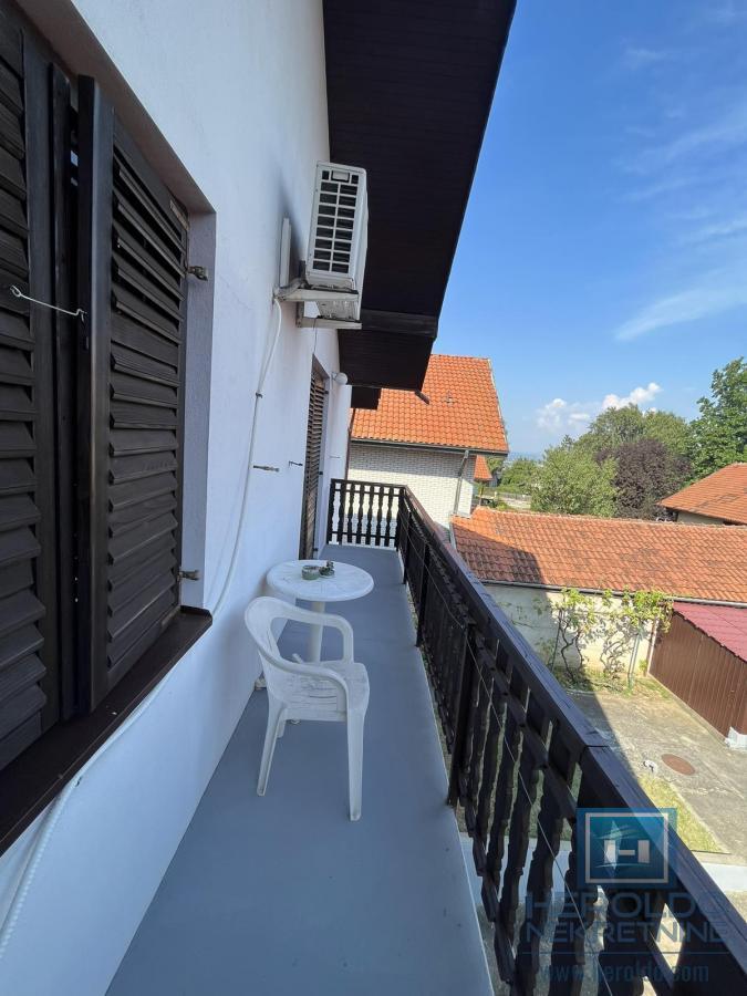 Komforna kuća na Budžinom brdu 21