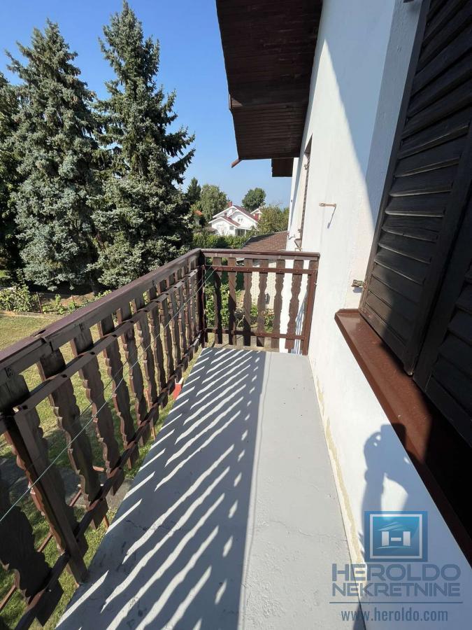 Komforna kuća na Budžinom brdu 40