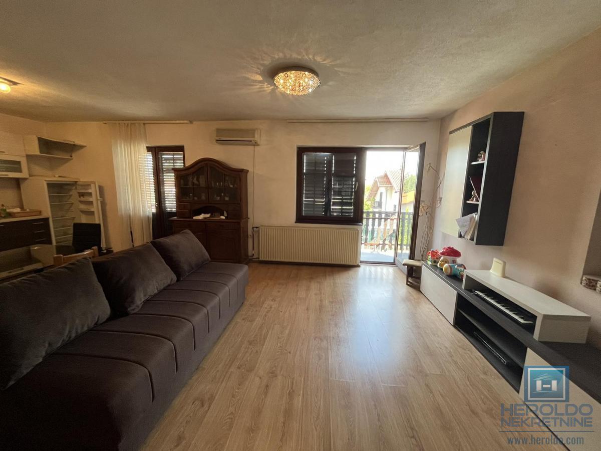 Komforna kuća na Budžinom brdu 10