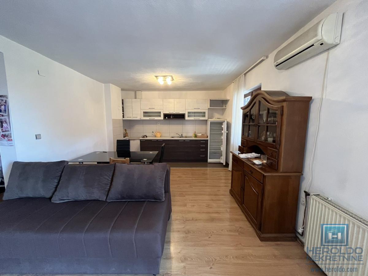 Komforna kuća na Budžinom brdu 14