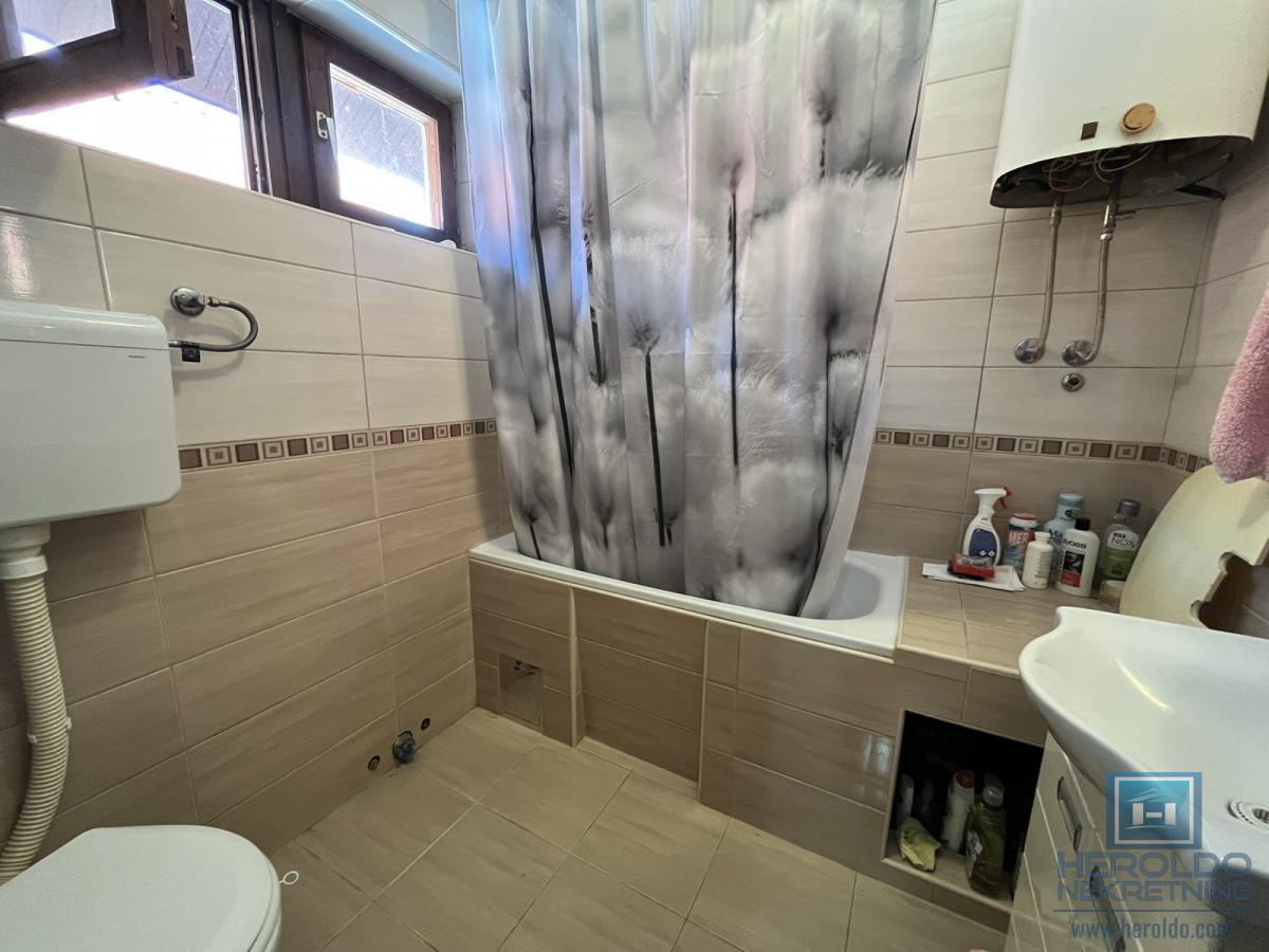 Komforna kuća na Budžinom brdu 15