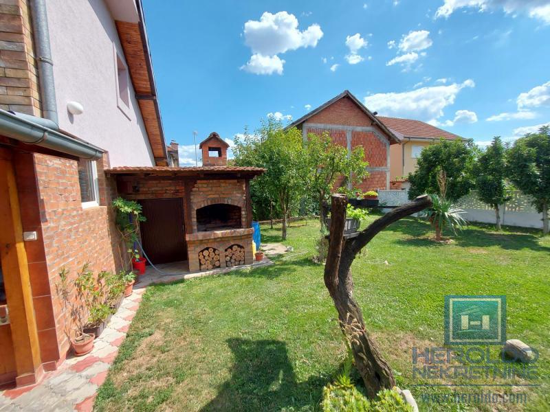 Komforna kuća od 100m2 u Rakitovu 3