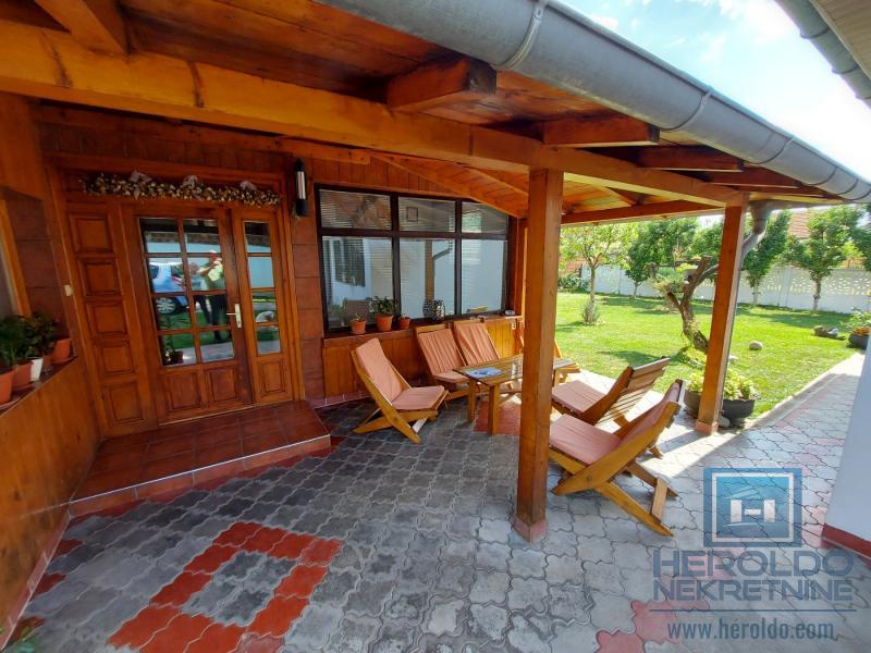 Komforna kuća od 100m2 u Rakitovu 5