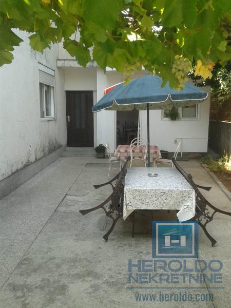 Prodaja, Kuća, Bar, SUTOMORE 3