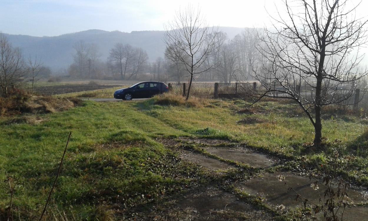 Kuća na 700 metara od Loćike 3