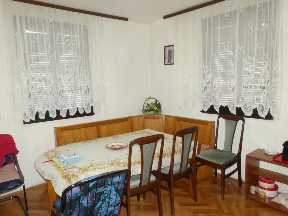 Kuća na fenomenalnoj lokaciji 17