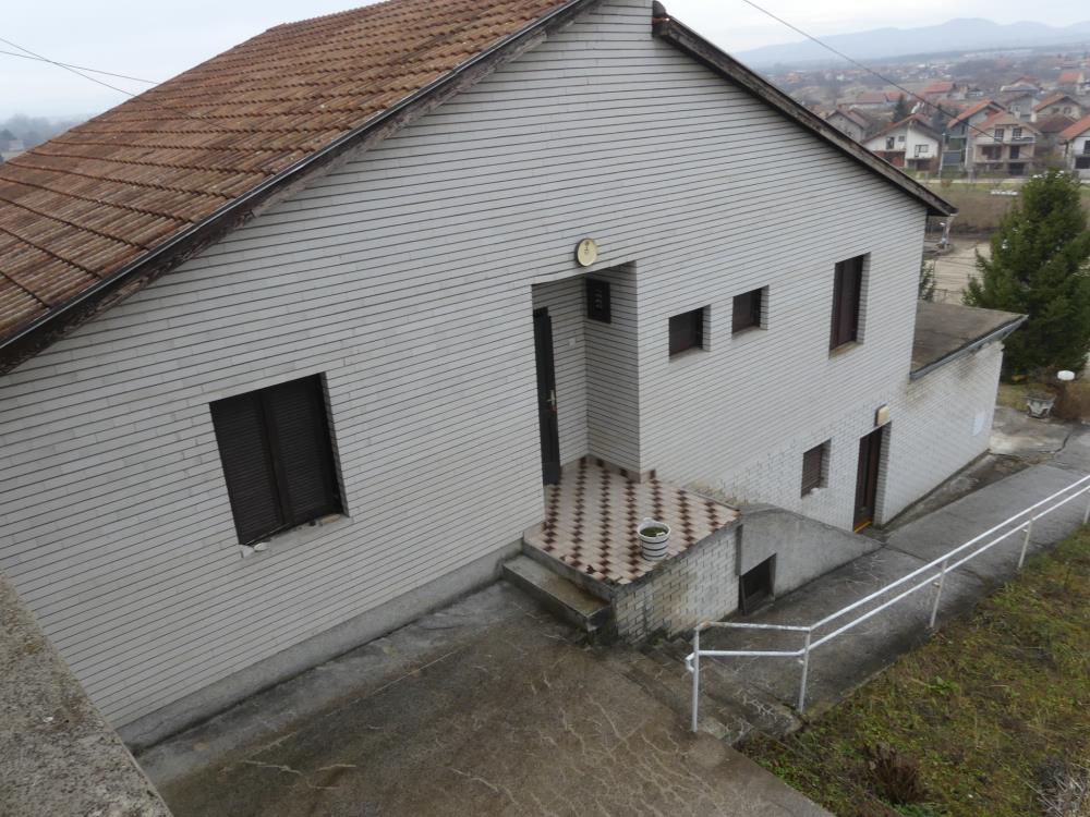 Kuća na fenomenalnoj lokaciji 7