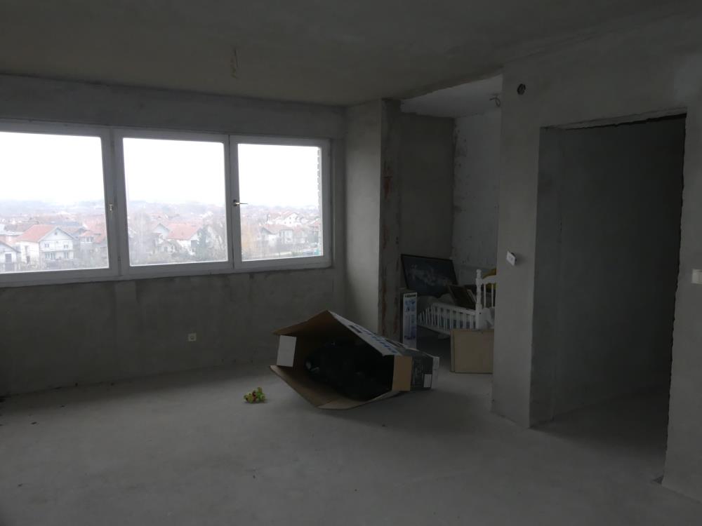 Kuća na fenomenalnoj lokaciji 9