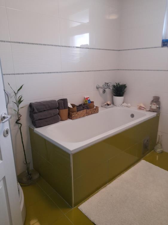 Kuća na odličnoj lokaciji, širi centar 12