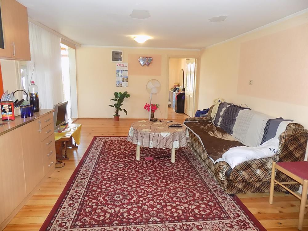 Kuća na prostranom placu 4