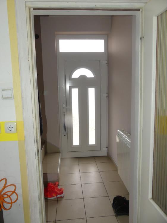 Kuća novije gradnje, okolina Jagodine 16