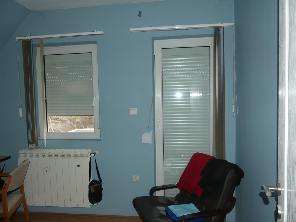 Kuća novije gradnje, okolina Jagodine 18