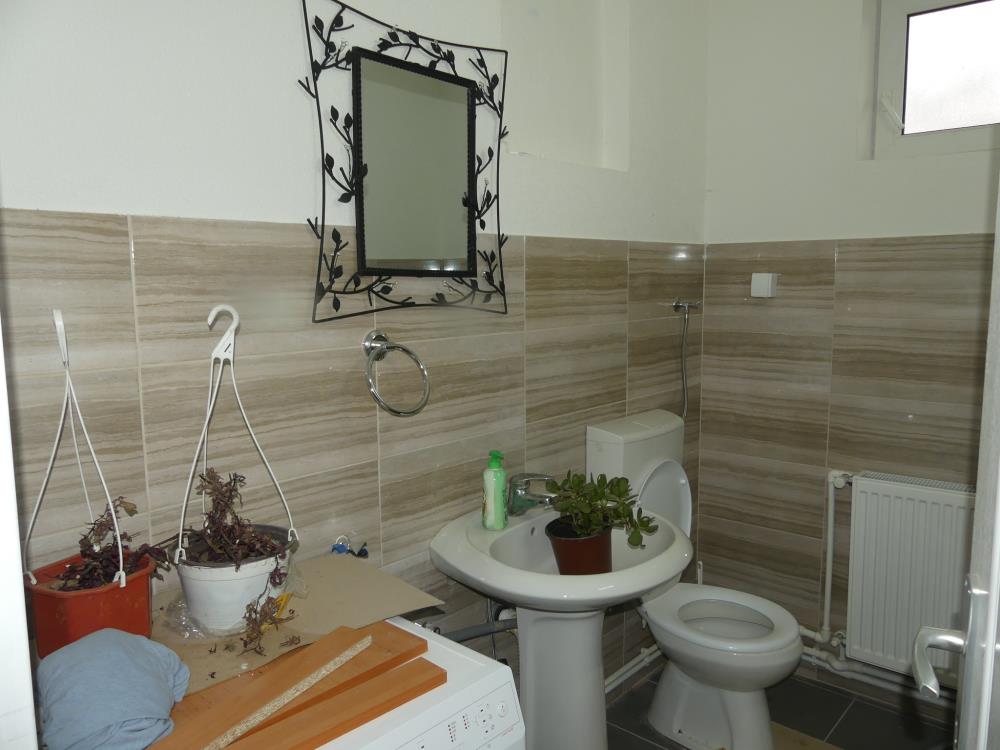 Kuća novije gradnje, okolina Jagodine 4