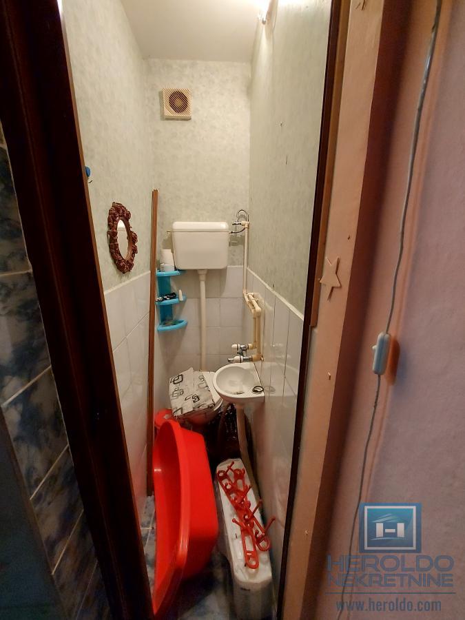 Kuća od 120m2 u naselju Kupusara na 7.39a placa 23