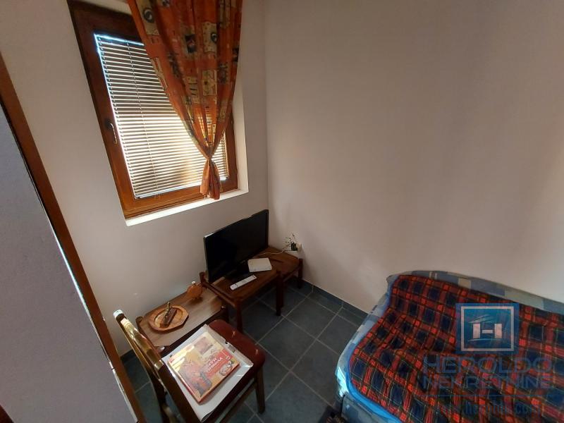 Kuća od 120m2 u naselju Kupusara na 7.39a placa 4