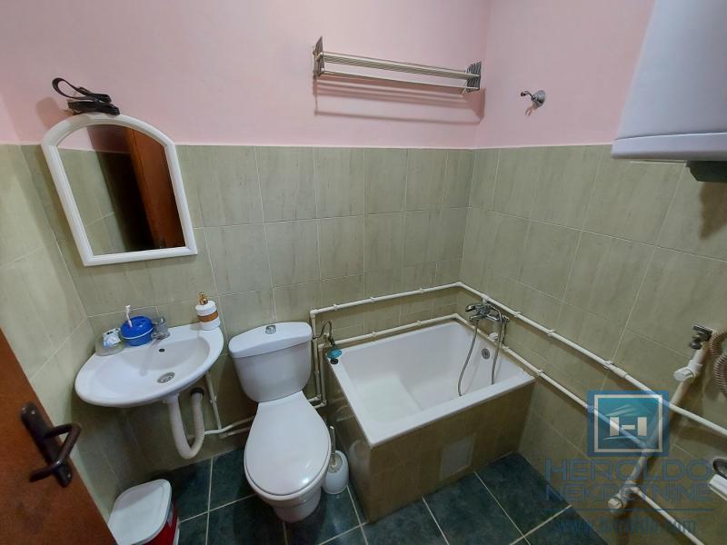 Kuća od 120m2 u naselju Kupusara na 7.39a placa 8