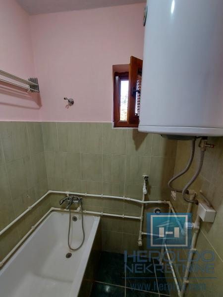 Kuća od 120m2 u naselju Kupusara na 7.39a placa 9