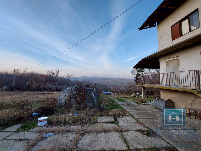 Seosko domaćinstvo – kuća preko 300 m² na placu preko 30 ari 3