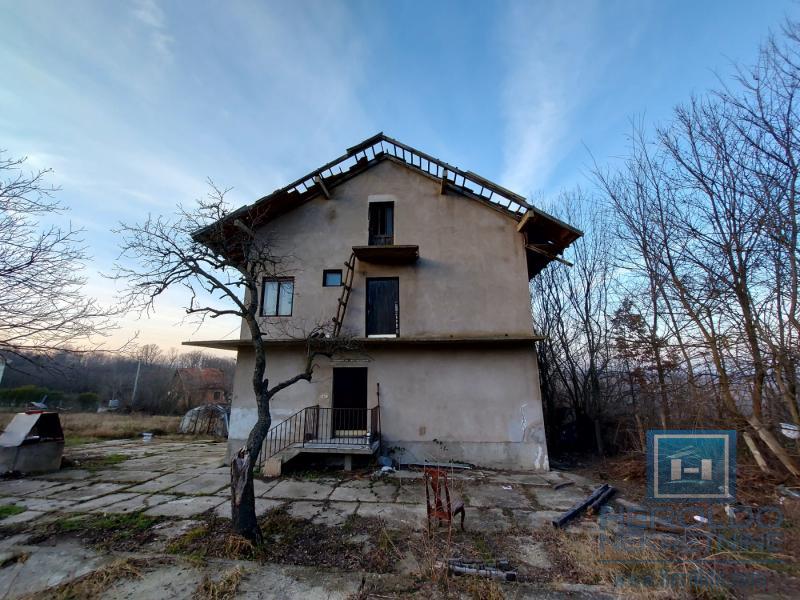 Seosko domaćinstvo – kuća preko 300 m² na placu preko 30 ari 4