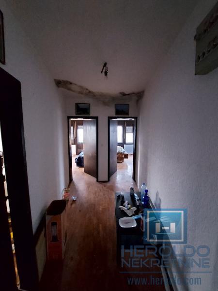 Seosko domaćinstvo – kuća preko 300 m² na placu preko 30 ari 11
