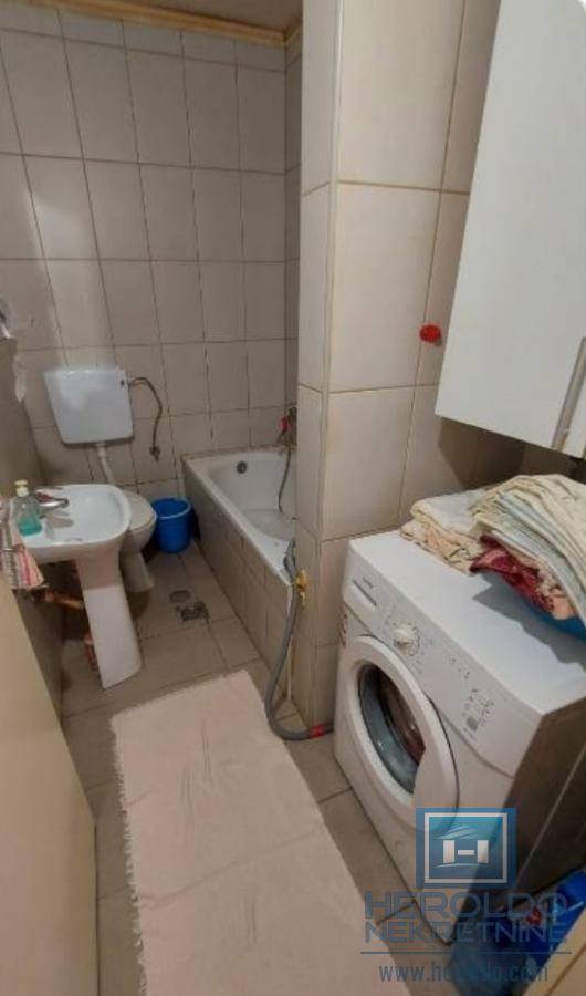 Kuća sa 4 zasebna stana kod Akva parka 26