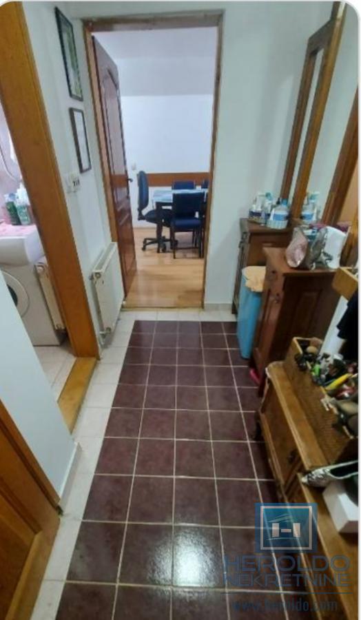 Kuća sa 4 zasebna stana kod Akva parka 29