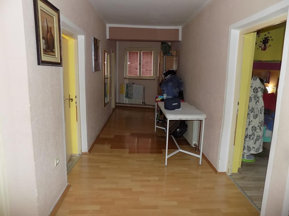 Kuća sa letnjikovcem u dvorištu 6