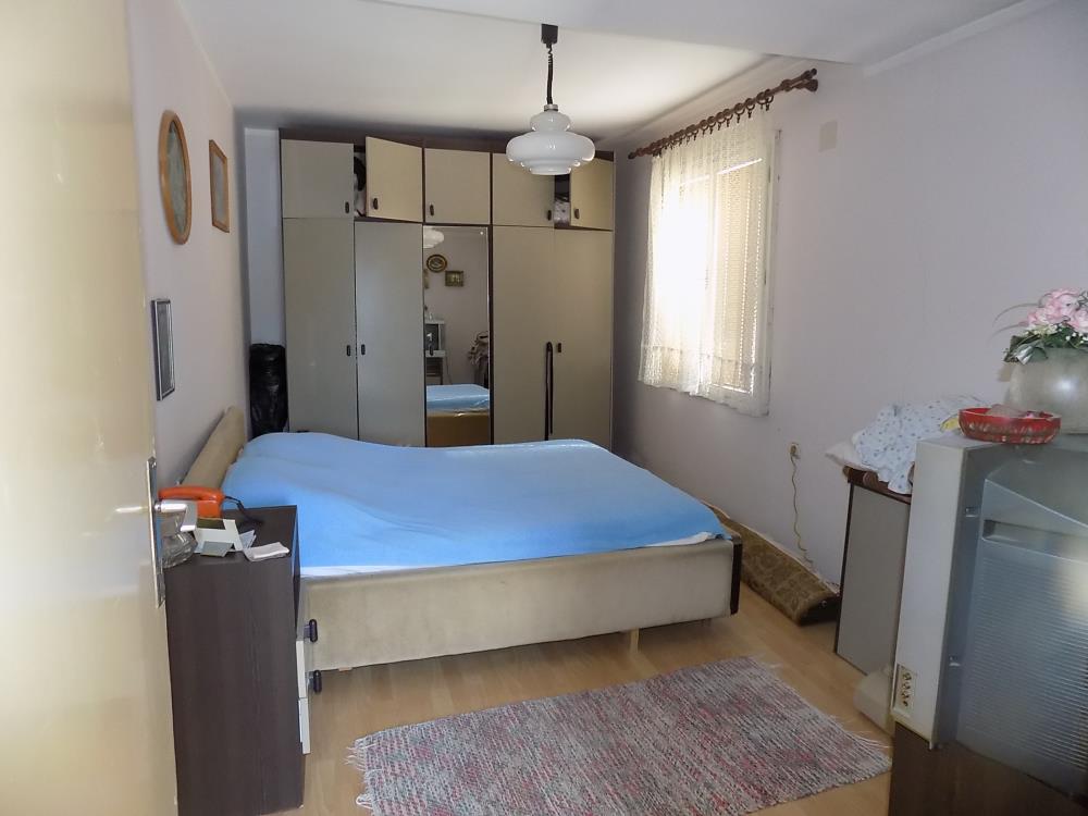 Kuća sa letnjikovcem u dvorištu 3