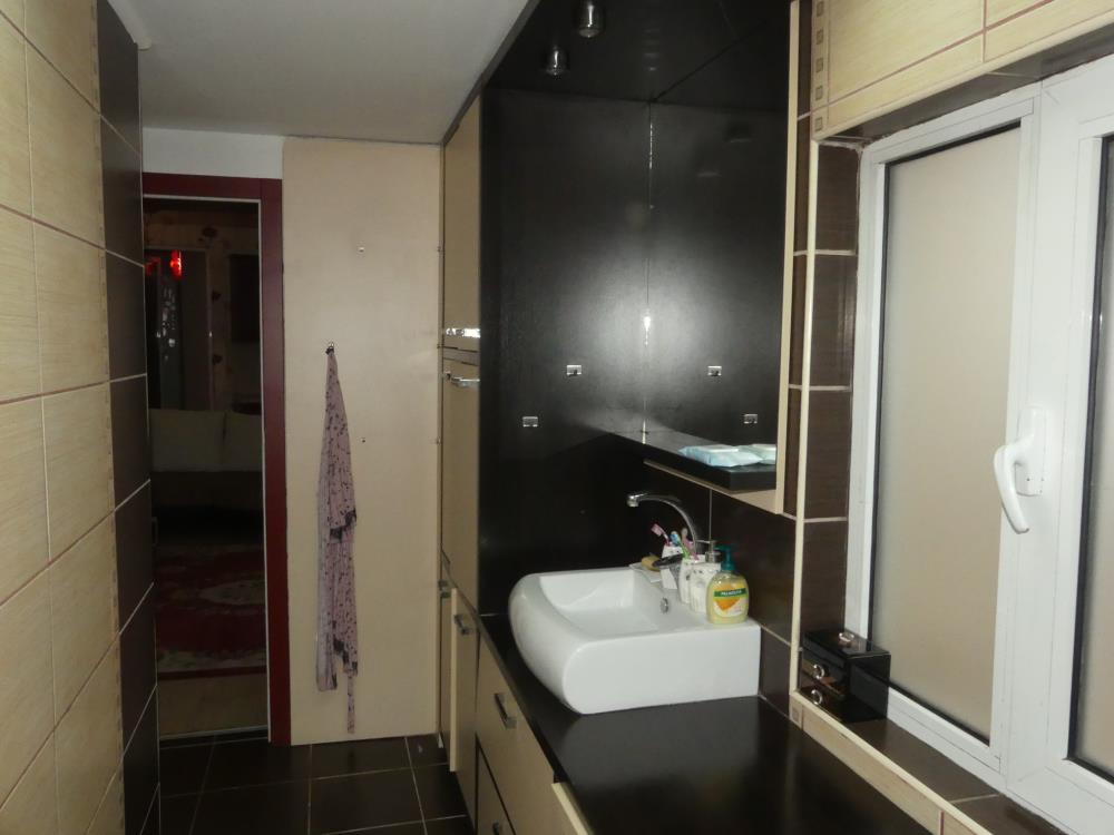 Kuća sa lokalom (nameštena) 46