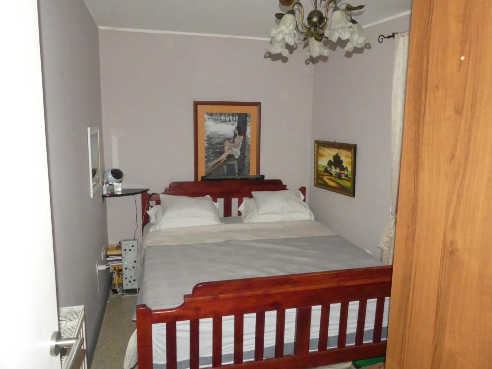 Kuća sa lokalom (nameštena) 13