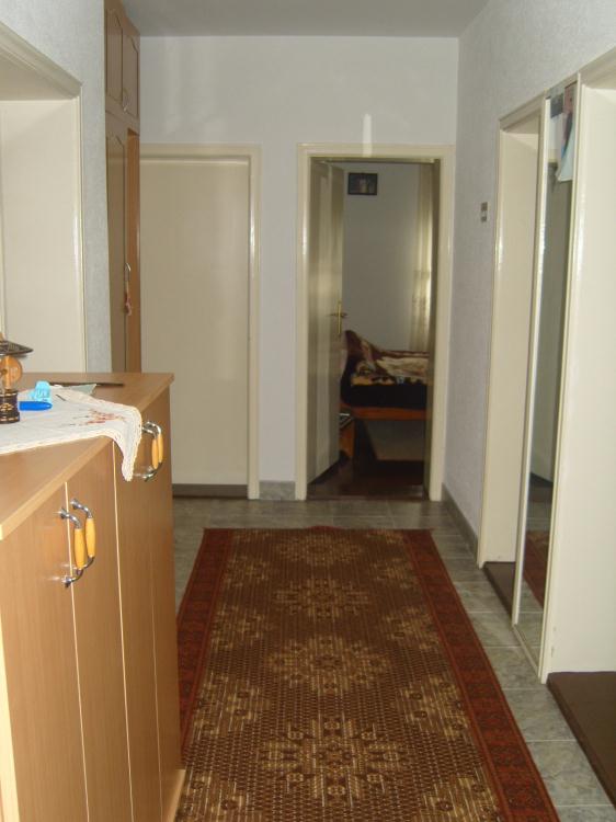 Kuća sa poslovnim prostorom, Tabane 1