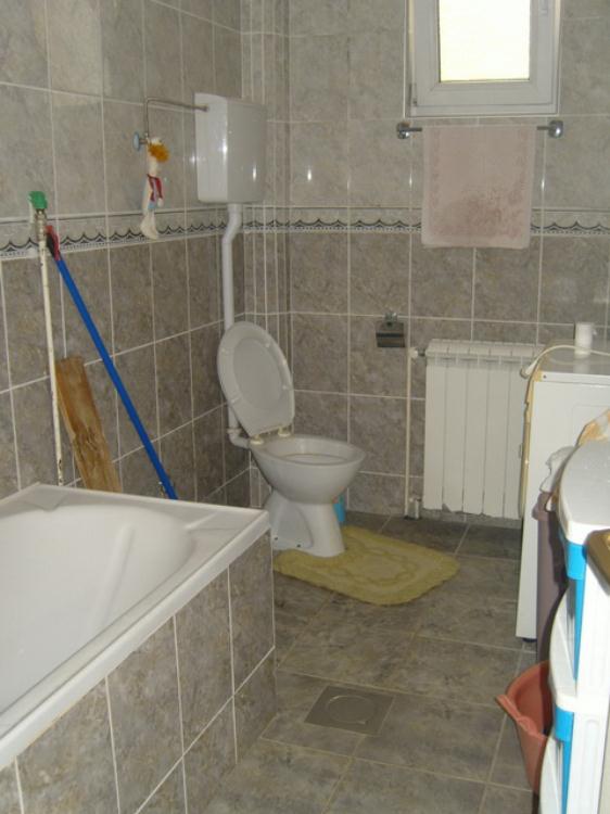 Kuća sa poslovnim prostorom, Tabane 2