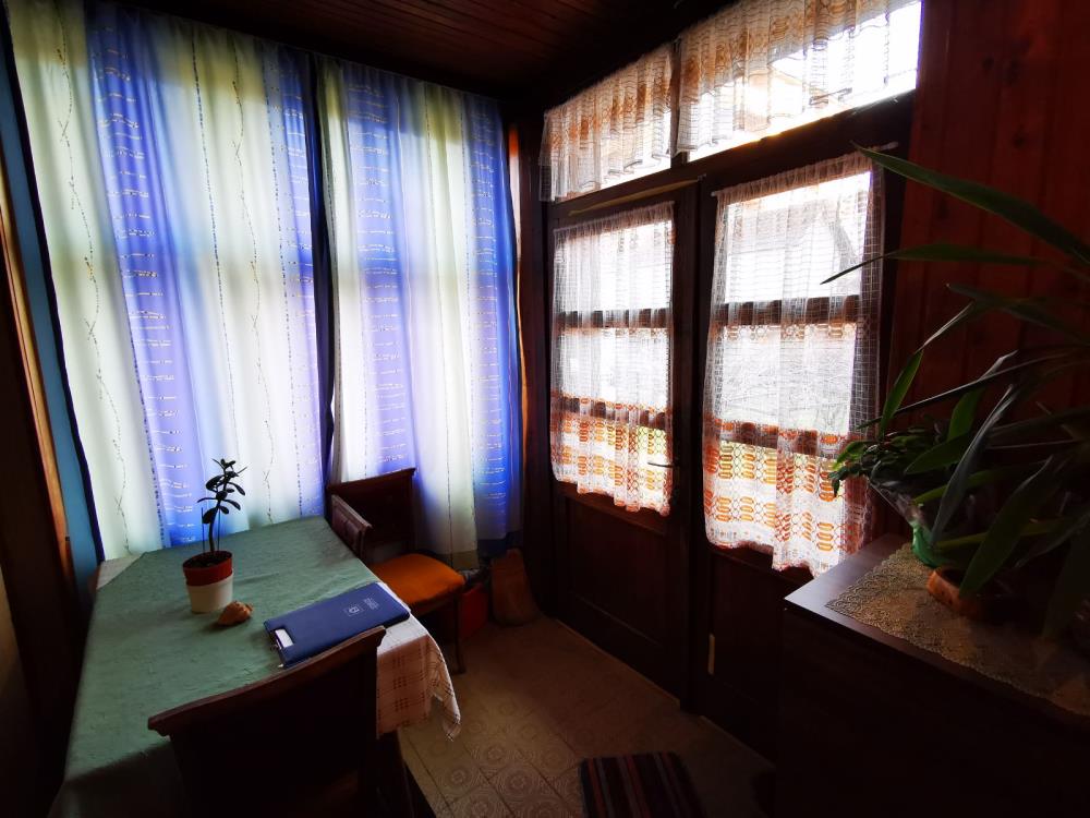 Kuća sa prostranim dvorištem 1