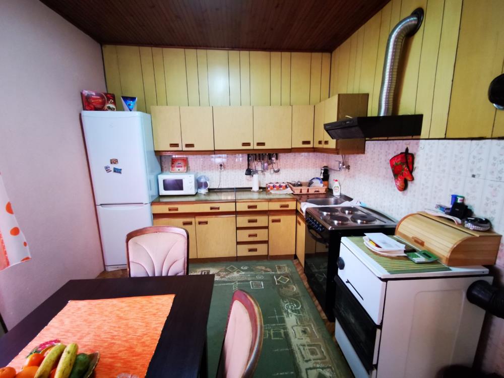 Kuća sa prostranim dvorištem 6